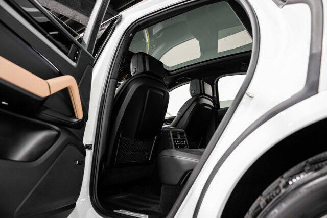 2024 Porsche Cayenne Coupe