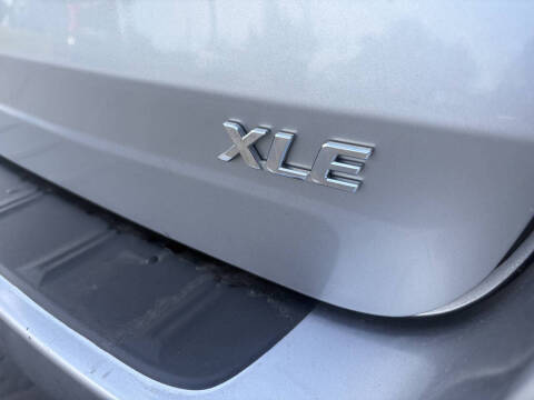 2013 Toyota Sienna XLE 8-Passenger