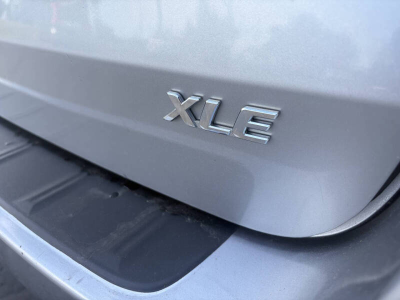 2013 Toyota Sienna XLE 8-Passenger