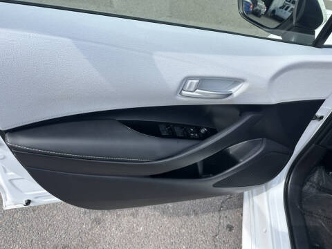 2025 Toyota Corolla Hatchback SE