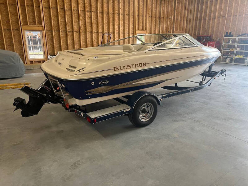 2002 Glastron GX185