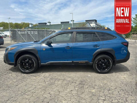 2022 Subaru Outback for sale at Auto Center of Columbus in Columbus OH