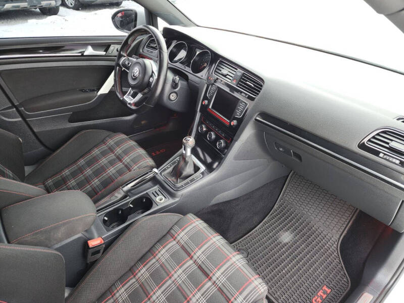 2016 Volkswagen Golf GTI Autobahn