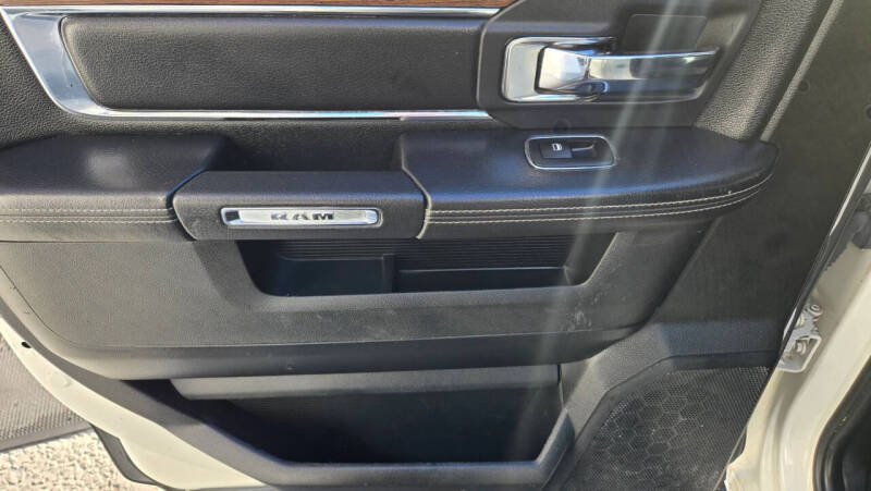 2017 RAM 1500 Laramie