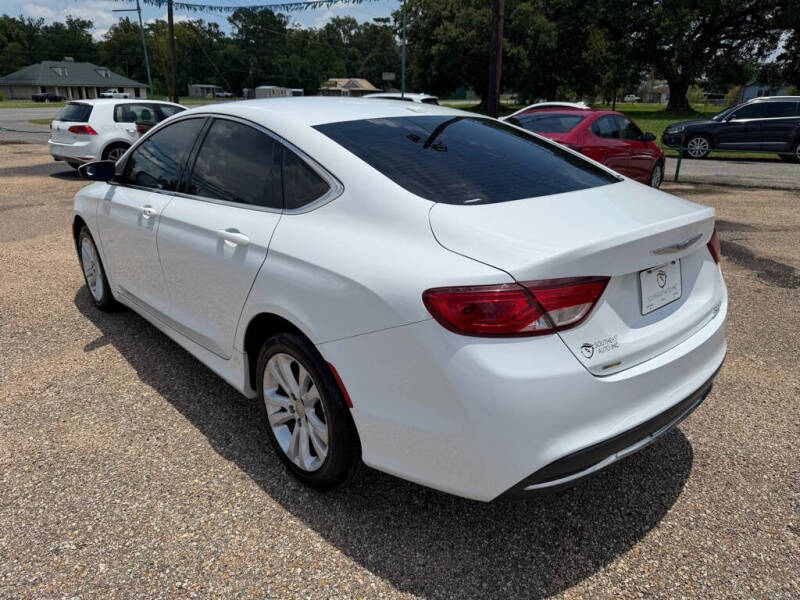 2016 Chrysler 200 Limited