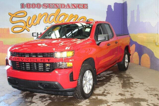 Used 2020 Chevrolet Silverado 1500 Custom with VIN 1GCRWBEH5LZ302044 for sale in Grand Ledge, MI