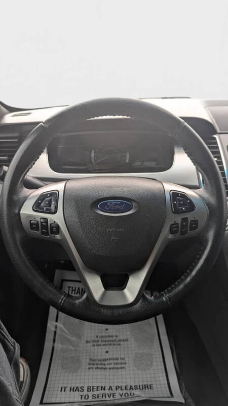 2016 Ford Taurus SEL
