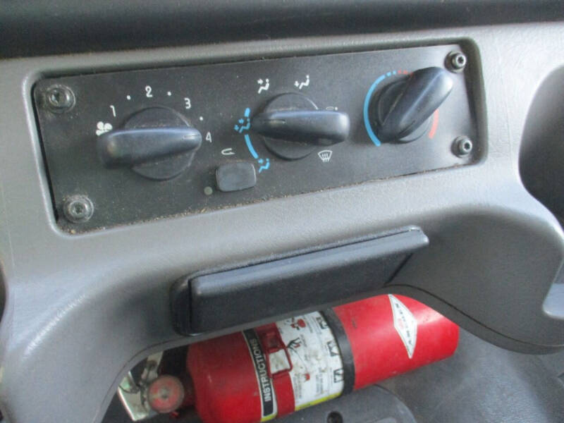 2018 Freightliner M2 106