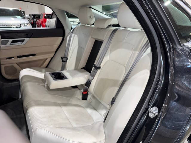 2016 Jaguar XF 35t Prestige