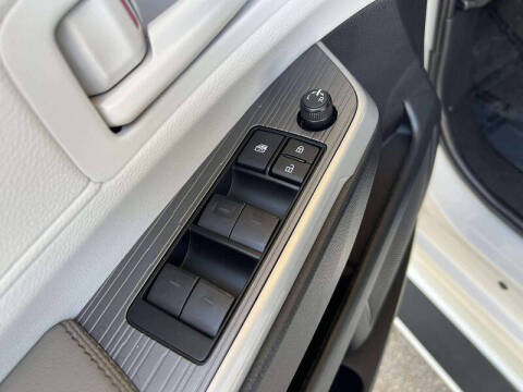 2025 Toyota Sienna LE 8-Passenger