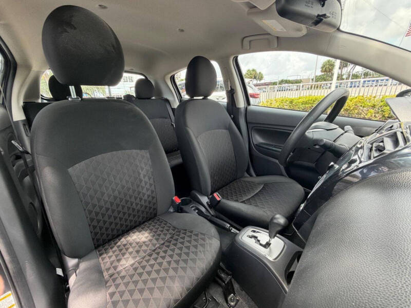 2024 Mitsubishi Mirage ES