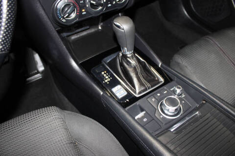 2018 Mazda MAZDA3 Sport