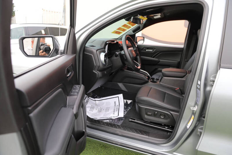 2024 Chevrolet Colorado LT