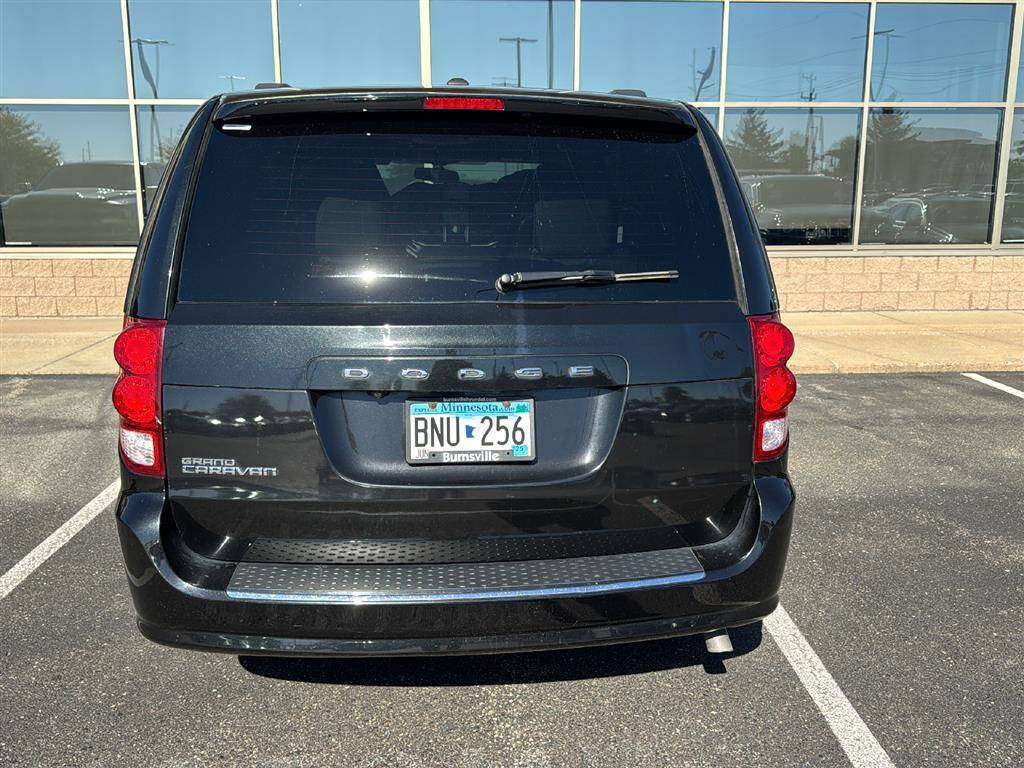 2017 Dodge Grand Caravan for sale at Victoria Auto Sales in Victoria, MN