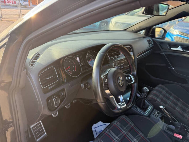 2016 Volkswagen Golf GTI S