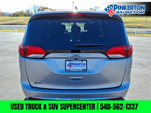 2020 Chrysler Pacifica Touring L