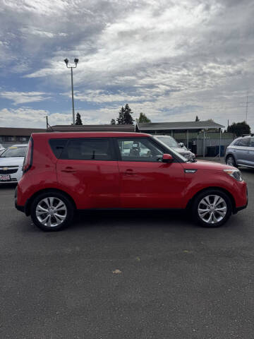 2015 Kia Soul +