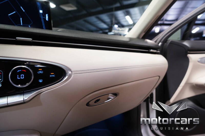 2022 Genesis GV70 2.5T Standard