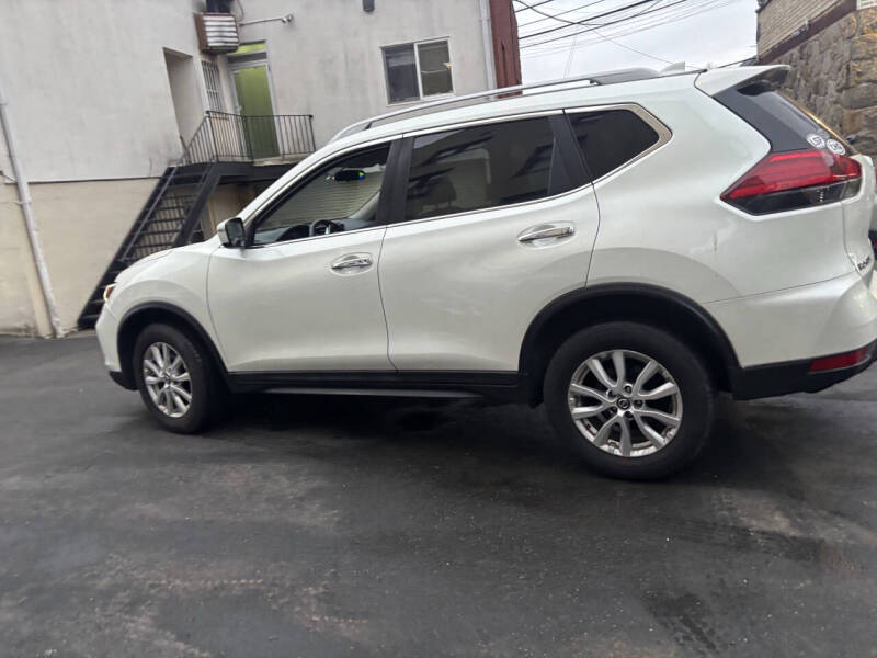 2017 Nissan Rogue SV