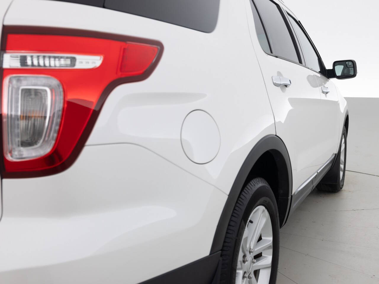 Used Car 2015 Ford Explorer  Xlt Awd 4dr Suv For Sale Under $10,000 In Coal City, Illinois