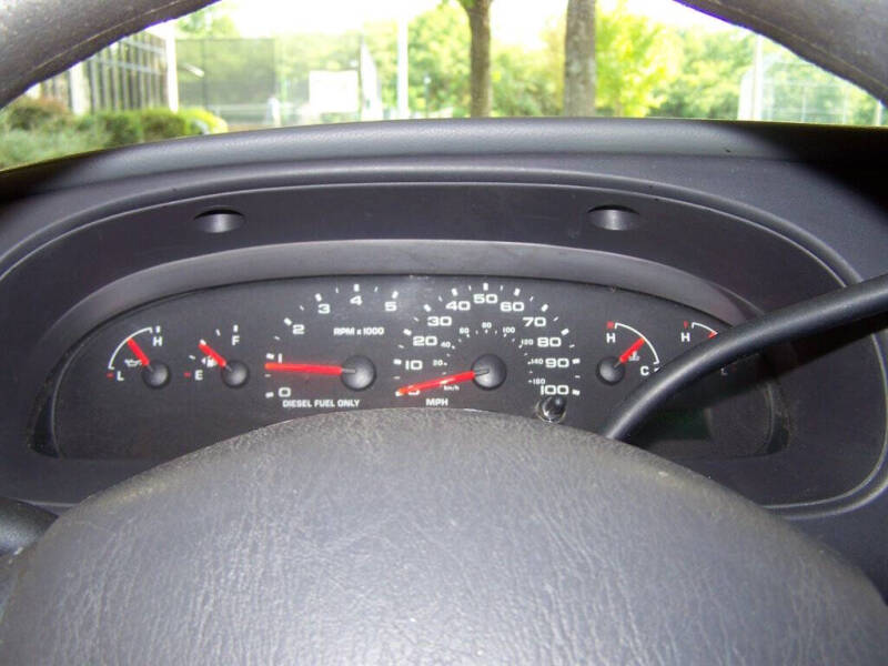 2005 Ford E-Series E-350 SD