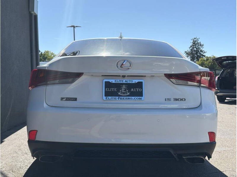 2018 Lexus IS 300