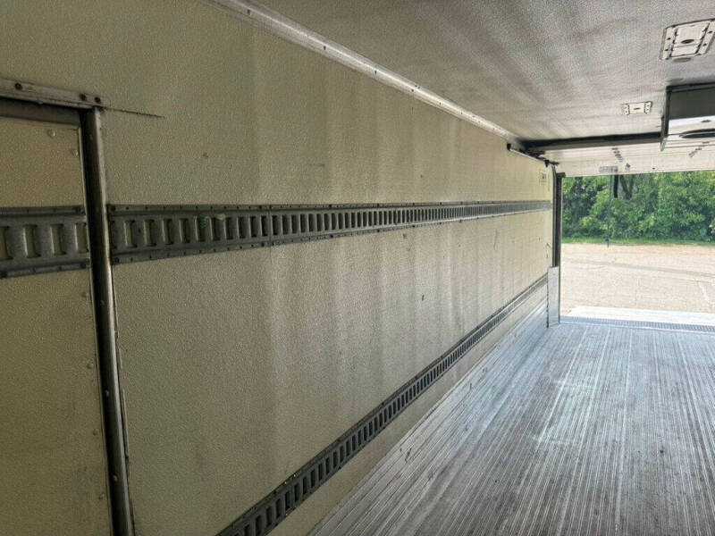 2016 Freightliner M2 106