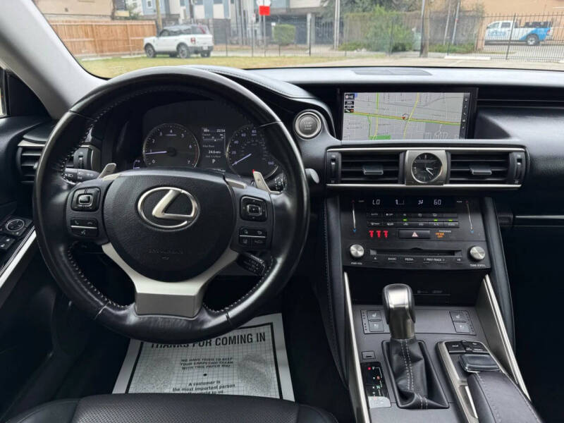 2017 Lexus IS 200t