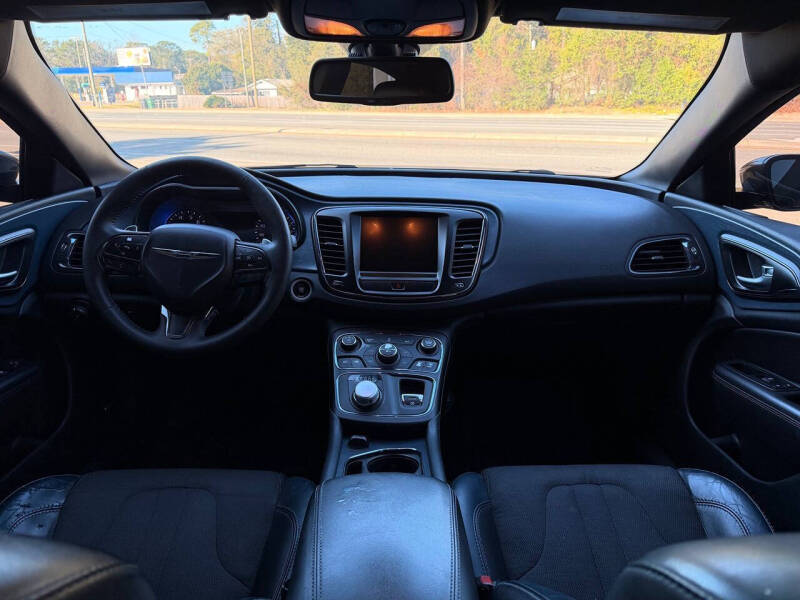 2016 Chrysler 200 S