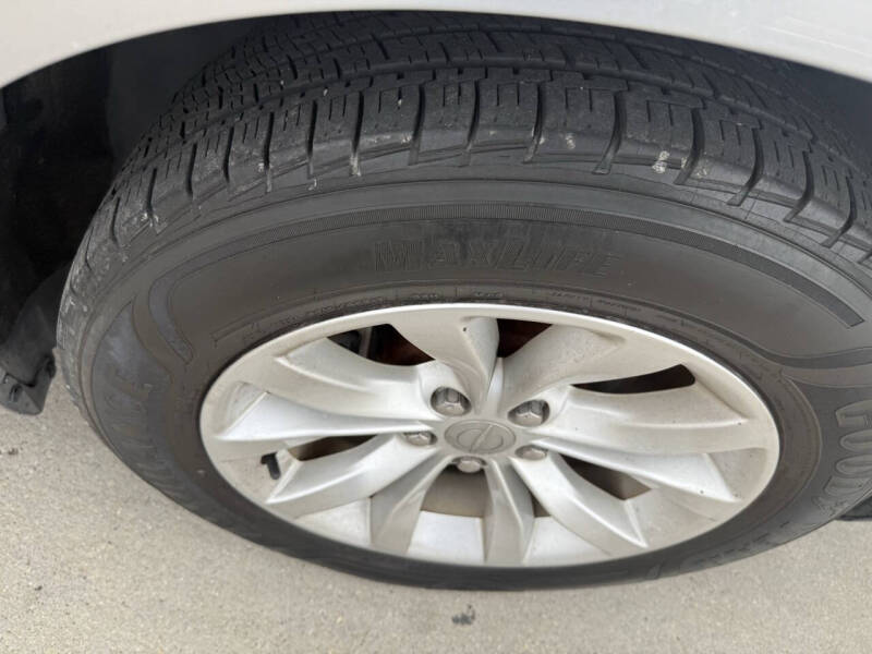 2016 Chrysler 300 Limited