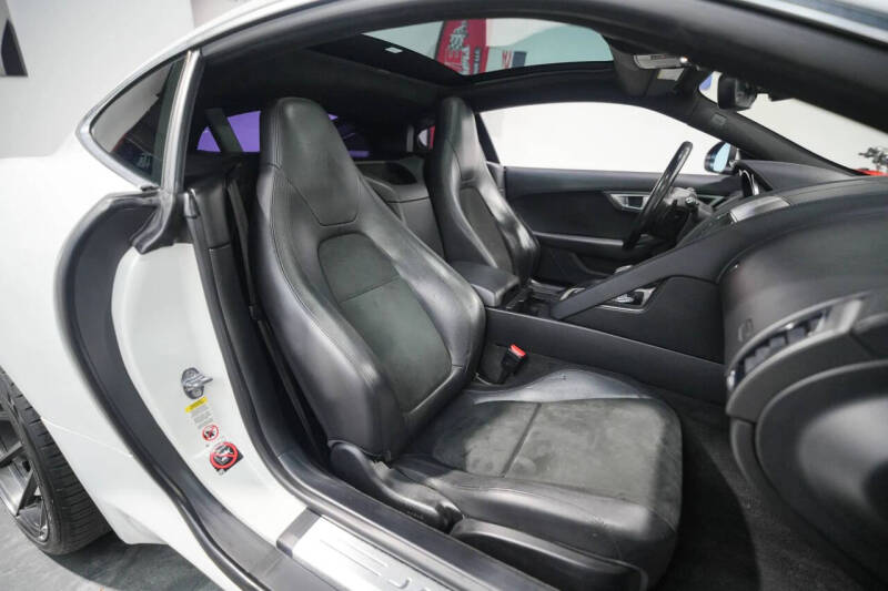 2017 Jaguar F-TYPE Premium