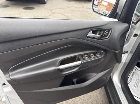 2017 Ford C-MAX Energi SE