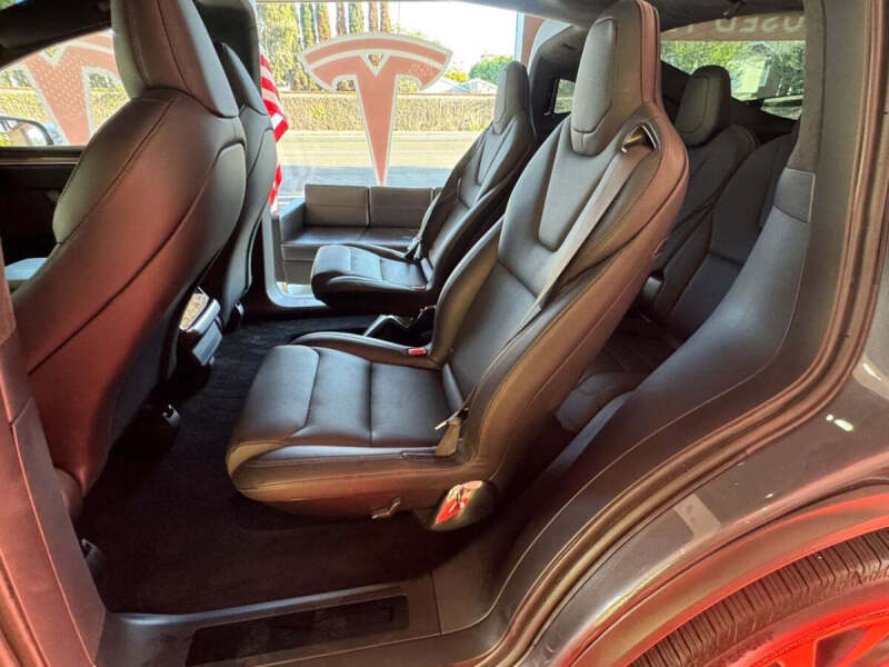 2023 Tesla Model X Standard Range