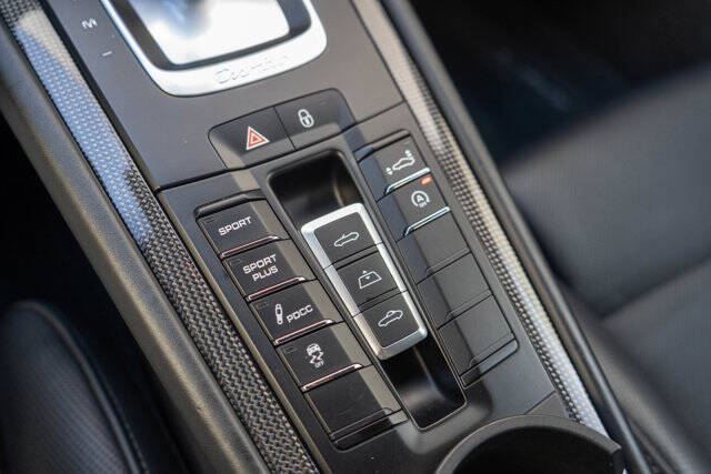 2014 Porsche 911 21