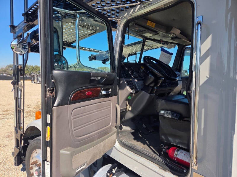2020 Peterbilt 365