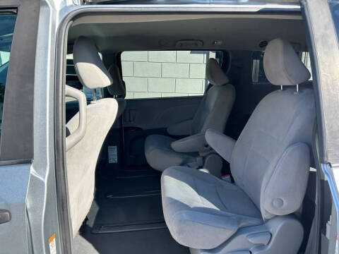 2019 Toyota Sienna L 7-Passenger