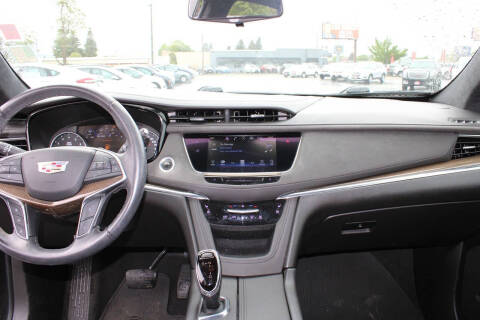 2017 Cadillac XT5 Platinum