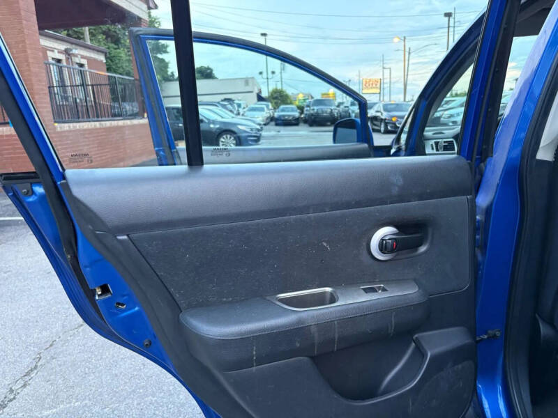 2011 Nissan Versa 1.8 S