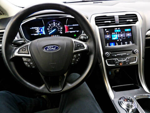 2018 Ford Fusion Hybrid SE