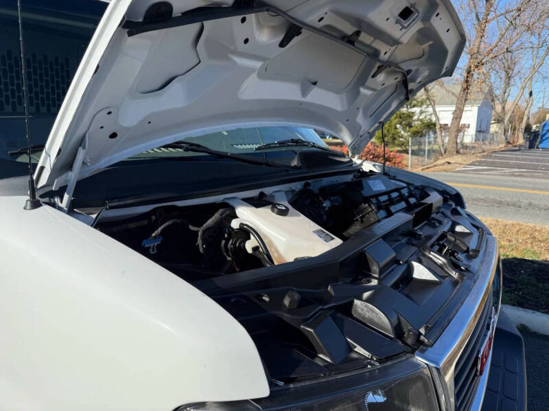 2022 GMC Savana 2500