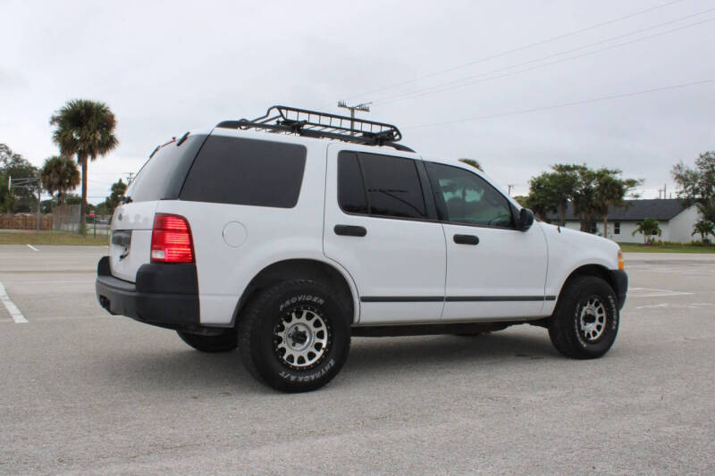 2004 Ford Explorer XLS