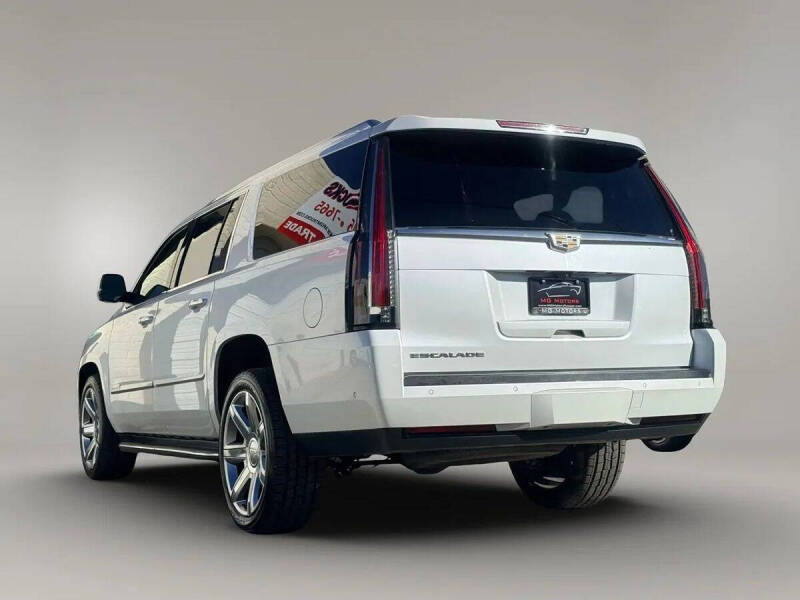 2019 Cadillac Escalade ESV Luxury