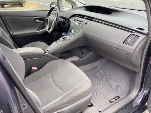 2010 Toyota Prius III