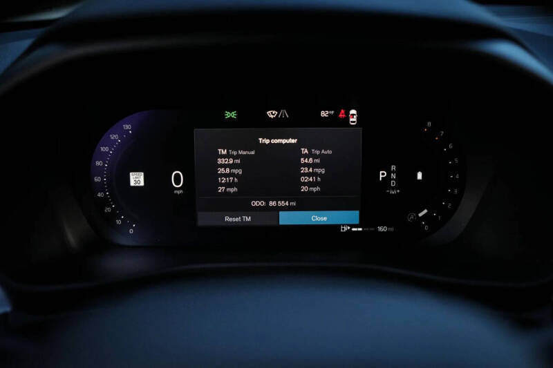 2023 Volvo XC40 B5 Core