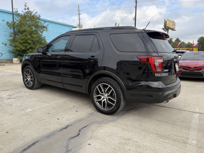 2018 Ford Explorer Sport