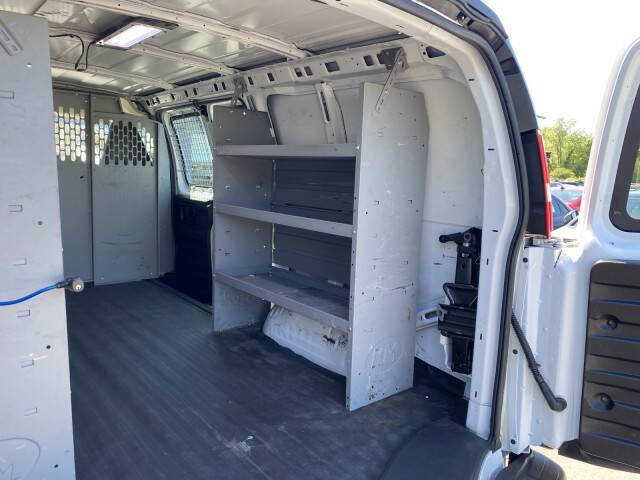 2022 Chevrolet Express 2500