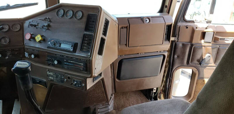 1988 Freightliner FLC112