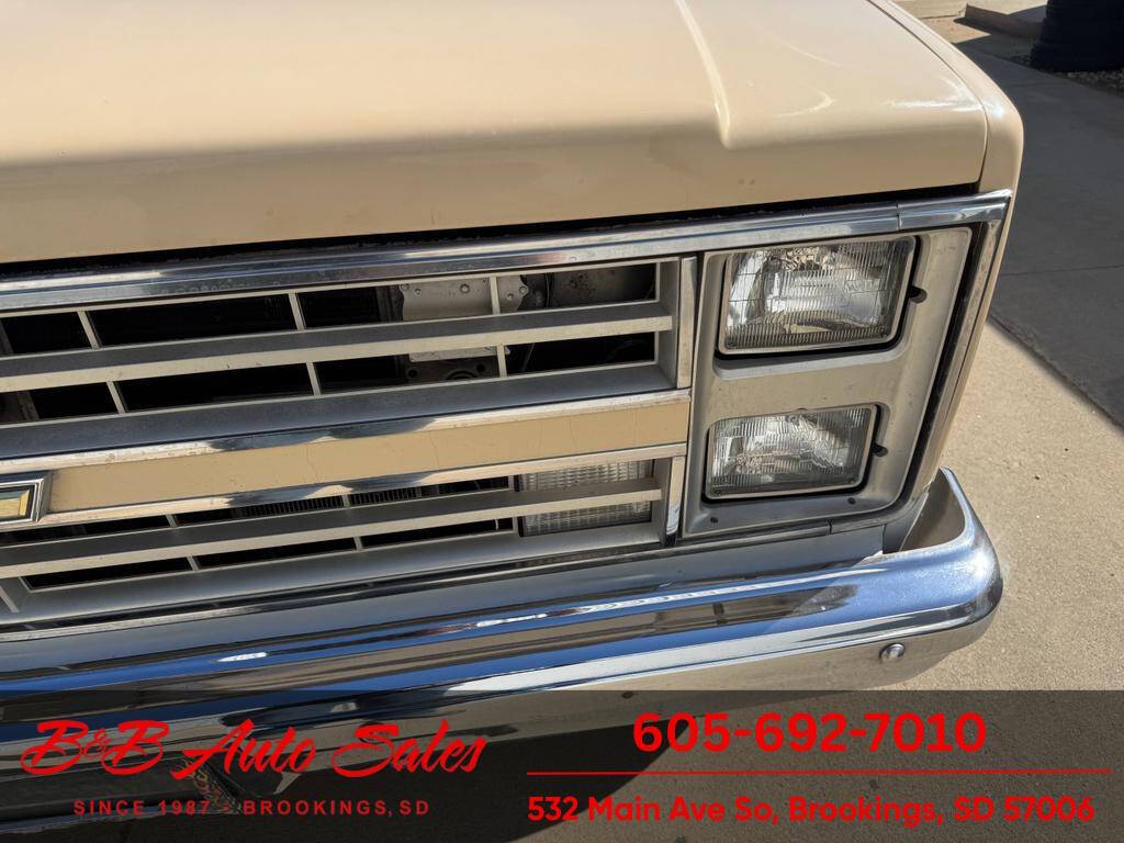 1987 Chevrolet R/V 20 Series 192