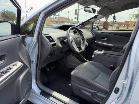 2013 Toyota Prius v Two