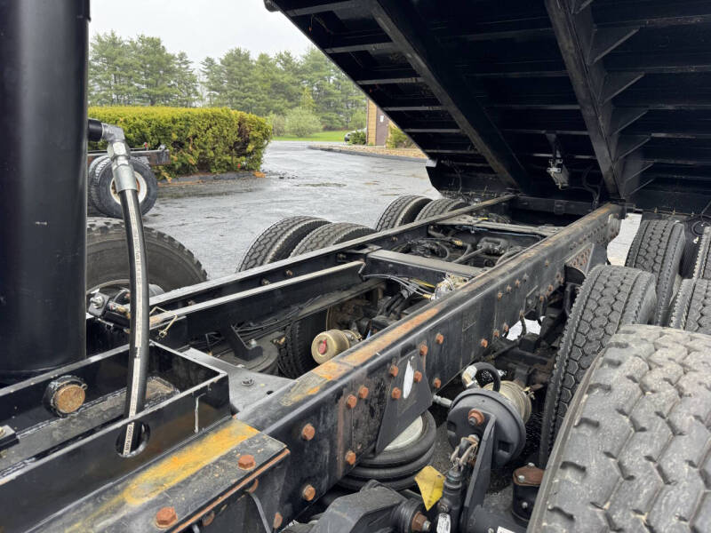 2021 Peterbilt 567